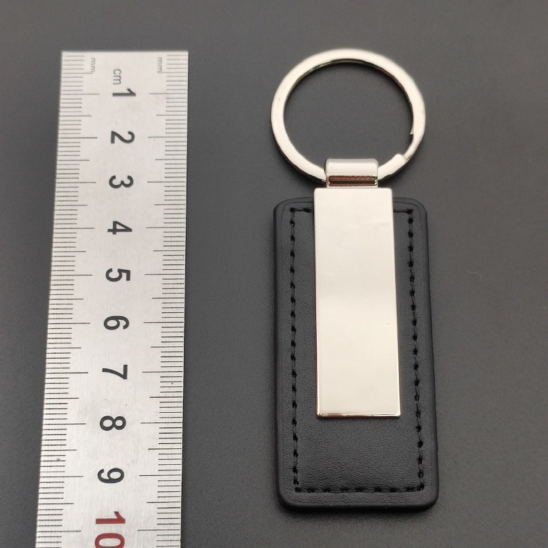 Leather Keychain with Zinc All - Men Accessories All recension och pris
